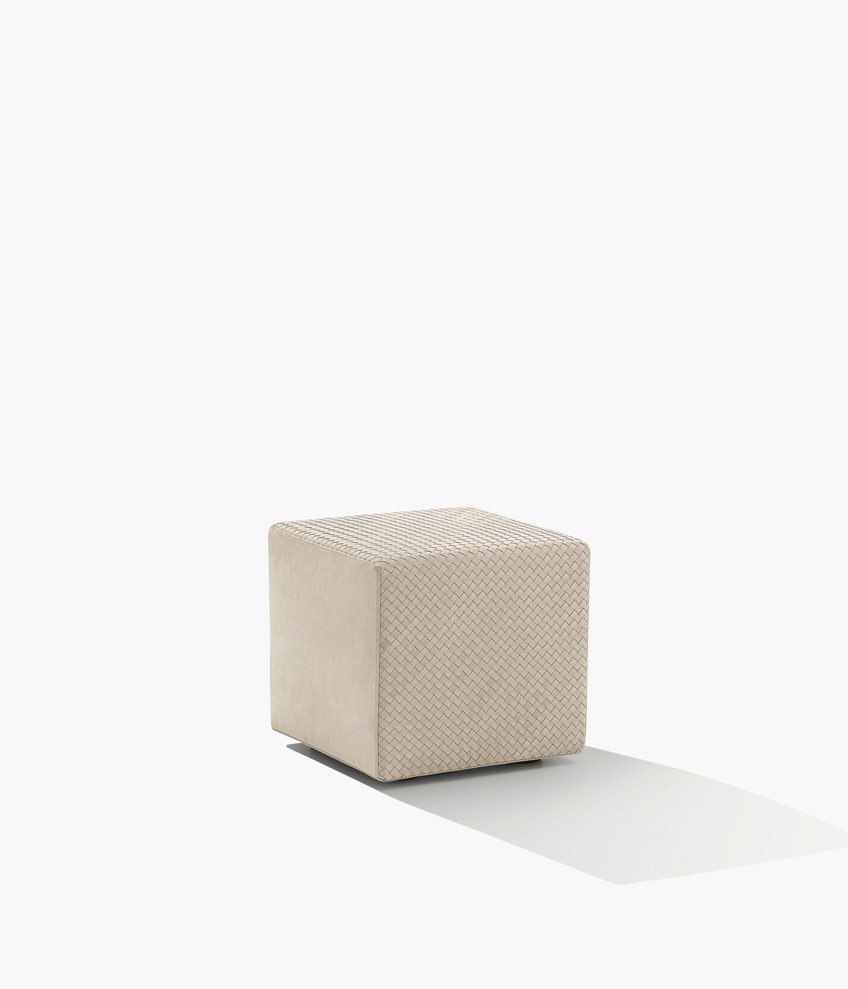 Poliform_pouf_PLAY_02B_tec_834x989px