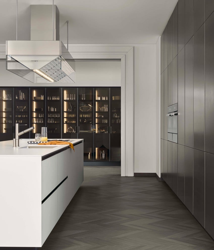 Poliform_cucine_TWELVE_01G_amb_834x989px