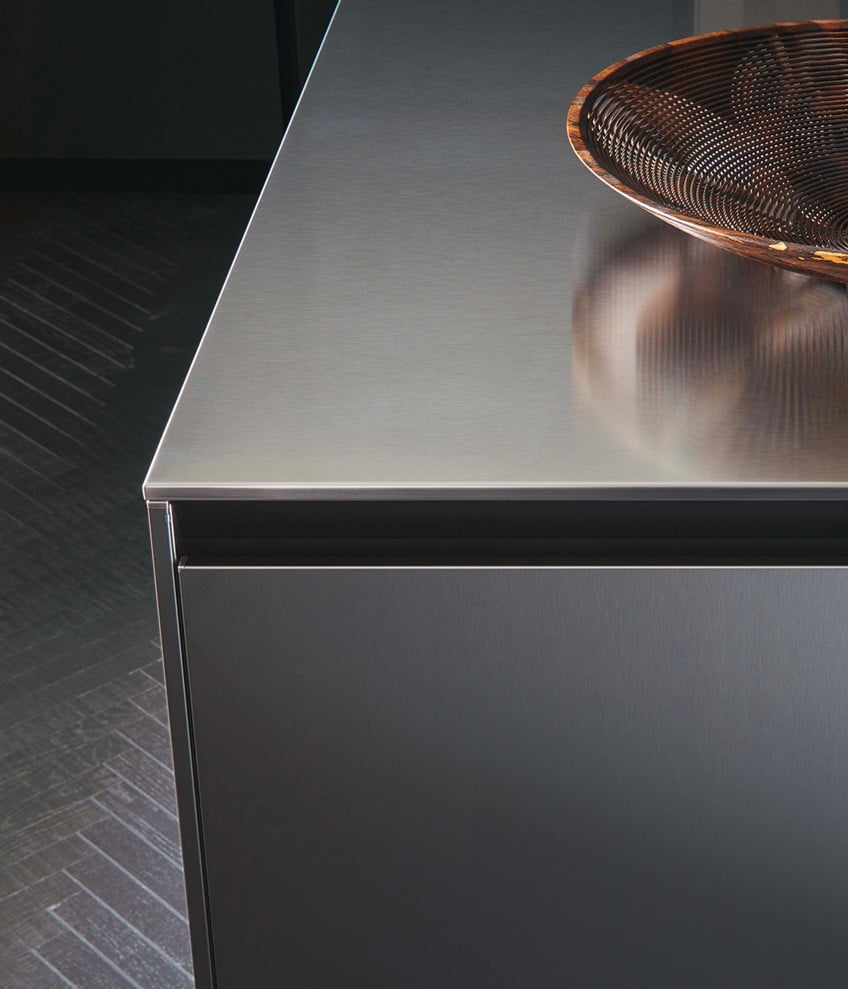 Poliform_cucine_TWELVE_02D_amb_834x989px