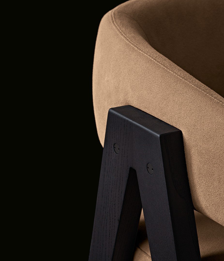 Poliform_armchair_LOAI_926x1080px_05