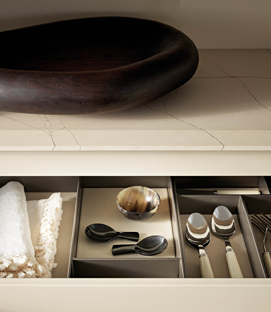 Poliform_table_Adrien_amb6