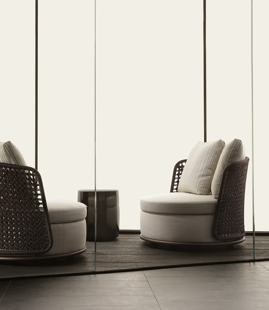 Poliform_armchair_outdoor_SooriDay_01